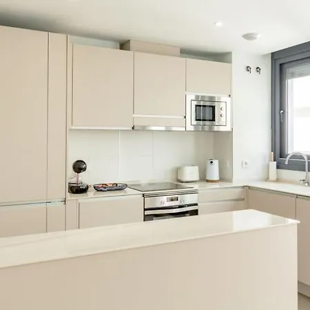 Minty - San Julian Terrace Apartment