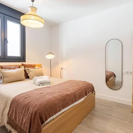 Minty - San Julian Terrace Apartment Seville